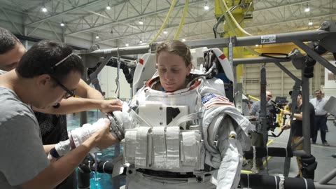 Astronaut Loral O'Hara Training Footage Resource