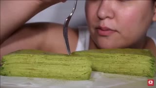 Asmr eating matcha green tea cake