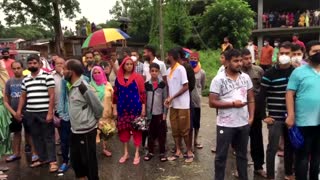 Flash floods in Indian hill state destroy homes