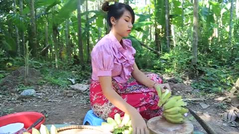 Yummy grill banana with coconut recipe _ Cooking skills _ Khmer Survival Skills