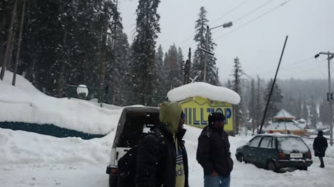 Kashmir india snowfall