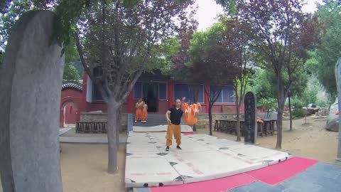 SHAOLIN MASTER TEACHES BACKFLIP