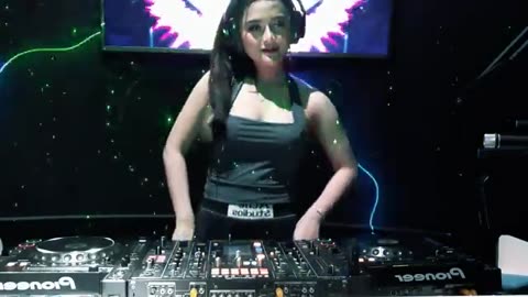 DJ AYUDIA BREAKBEAT ENGKOL FULL BASS