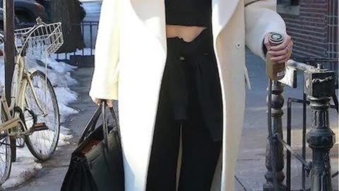 Gigi Hadid's Overcoat Outfits 😎 Idea you can try this winter