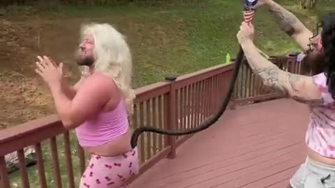 Regular beer drinkers vs bud light drinkers #shorts #beer #comedy #funny