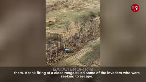 This is how Ukrainian tank approaches Russians seeking to flee and opens fire