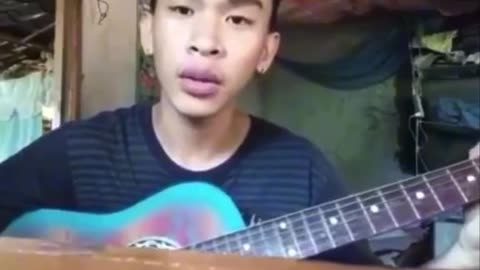 sino ba kasi gumalaw ng gitara?🤔