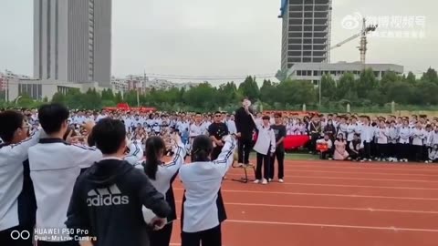 Chinese Students Perform Abe's Assassination