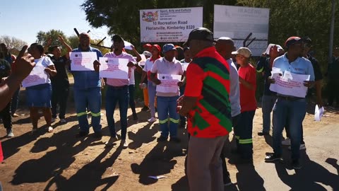 Nehawu lunch-time picket