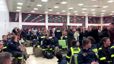 Applause, cheers for rescue teams leaving Turkey