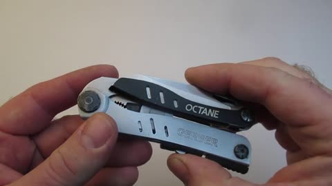 Gerber's Best Small Multi-Tool Gerber Octane!