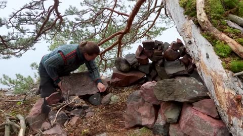 Building a Shelter on a Cold Island🍂LATE AUTUMN CAMPING