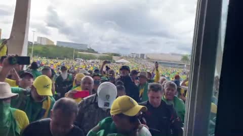 Bolsonaro supporters storm the Supreme Federal Court of Brazil