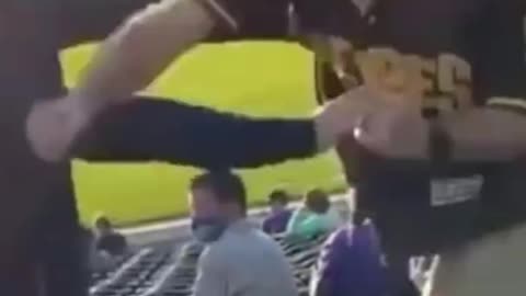 Padres Fan Knocks out Rockies Fan '22 #MLB #FanFight #FanFights