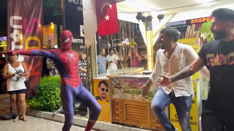 Çılgın Dondurmacı | Spider-Man | Örümcek Adam Süper Dans