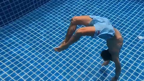 Underwater gymnastics with @Mr10minutes (REAL SPEED)