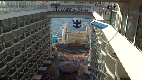 What it's like on a cruise ship during a hurricane