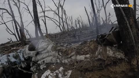 Ukrainians Rescue a Russian Soldier While Under Heavy Fire(Insane)