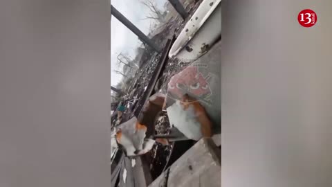 "Don't let them escape" - ​​“Aydar" fighters attack houses where Russian paratroopers were hiding