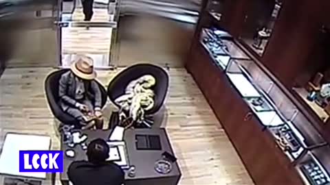 Women Gets Trapped After Robing “$7Million ”Dollars Worth Jewellery