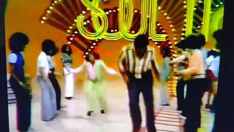 Soul Train Dancers 1974 Jungle Boogie (Kool & The Gang)