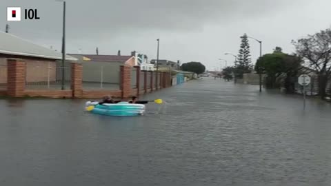 Intense cold front arrives in Cape Town brining heavy rainfall