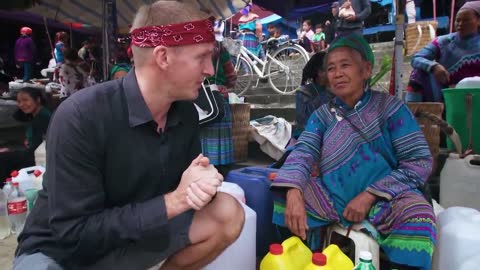 RARE Vietnamese Mountain Food in the Most Colorful Market in the World! - Bac Ha Market-14