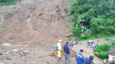 Asciende a 30 el número de cuerpos recuperados tras derrumbe en Rosas, Cauca