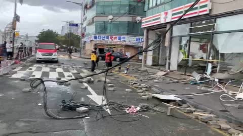 Tifón deja 2 muertos y 10 desaparecidos a su paso por Corea del Sur