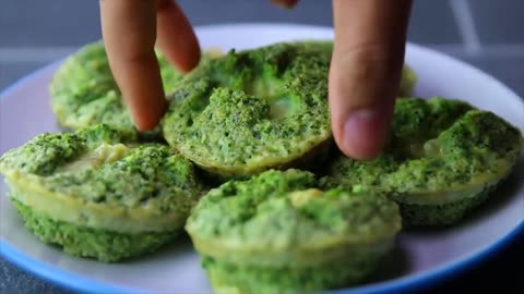 Raspberry Oatmeal Muffins and Green Muffins