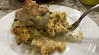 Cornbread Dressing Recipe / How To Make Cornbread Dressing