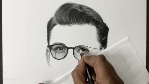 Supplement The Details Of The Eyes And Glasses Frames