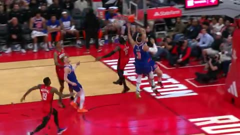 NBA - Aaron Holiday rocks the rim! Rockets-Knicks