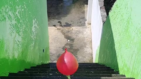 Balloon bursting challenging video