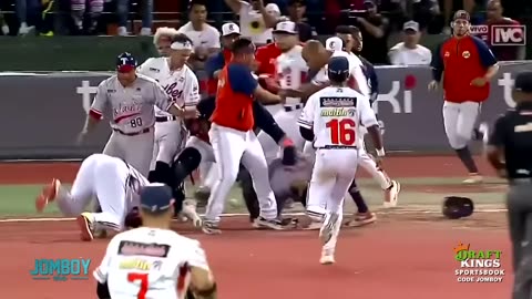 😮😮 Crazy Fights (Baseball)