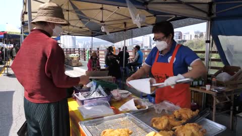 Crispy Korean Fried Chicken - Korean Street Food