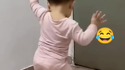 Cute Funny baby dancing time | MowMiMow |