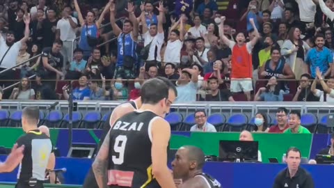 CRAZIEST shot in this fiba world cup