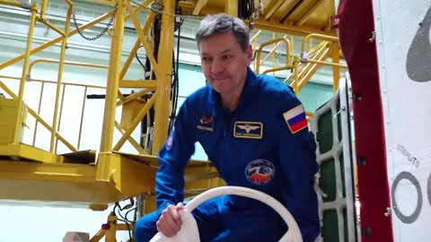 EXPEDITION 69-70 SPACE STATION CREW PREPARES FOR LAUNCH IN KAZAKHSTAN.