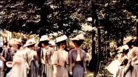 Una passeggiata nel parco, Parigi 1900