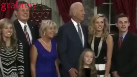 FUNNY: Hit song from 1961 brought back to live! - Creepy Lost Sniffer Joe