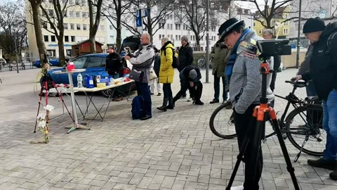 Friedensdemo-warmUp 18.2.23(4) UlliOma's Schlußrede- Eine Stimme der ''NICHTWÄHLER''