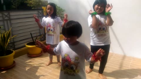 Funny Dance by Kiddos