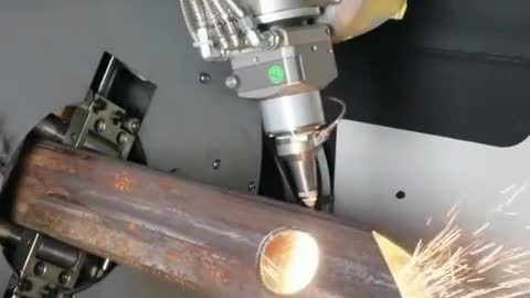 Tube laser cutting machine