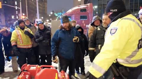 Freedom Convoy - Trudeau's Police TRYING to confiscate fuel on freezing Ottawa night