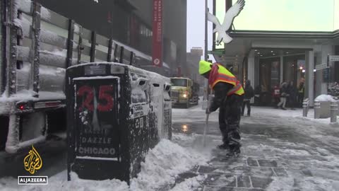 Winter storm slams into eastern United States, brings heavy snow