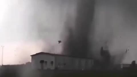 Suddenly appeared tornado s 🌪️ viral video