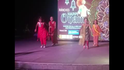 Children Dance on Hindi Song