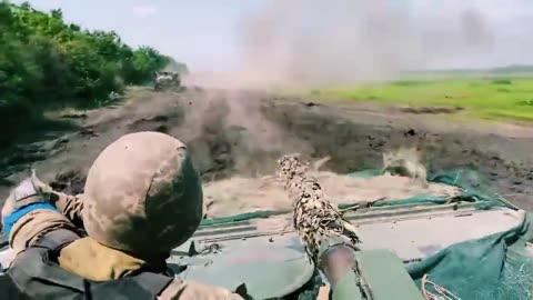 💥 Ukrainian BMP Confronts Russian Artillery | 2023 | Real Combat Footage