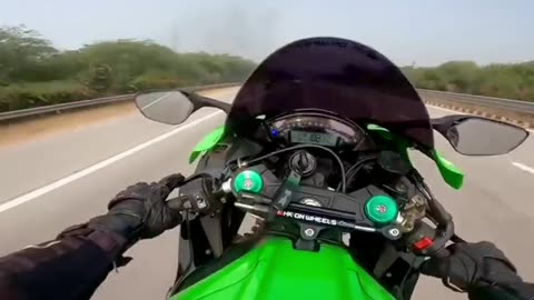 Zx10r wheelie